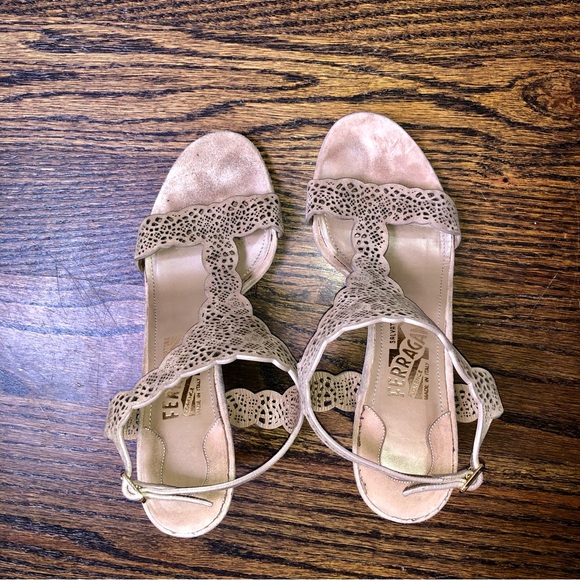 💠 Salvatore Ferragamo Garcia Suede Sandal - Picture 4 of 8